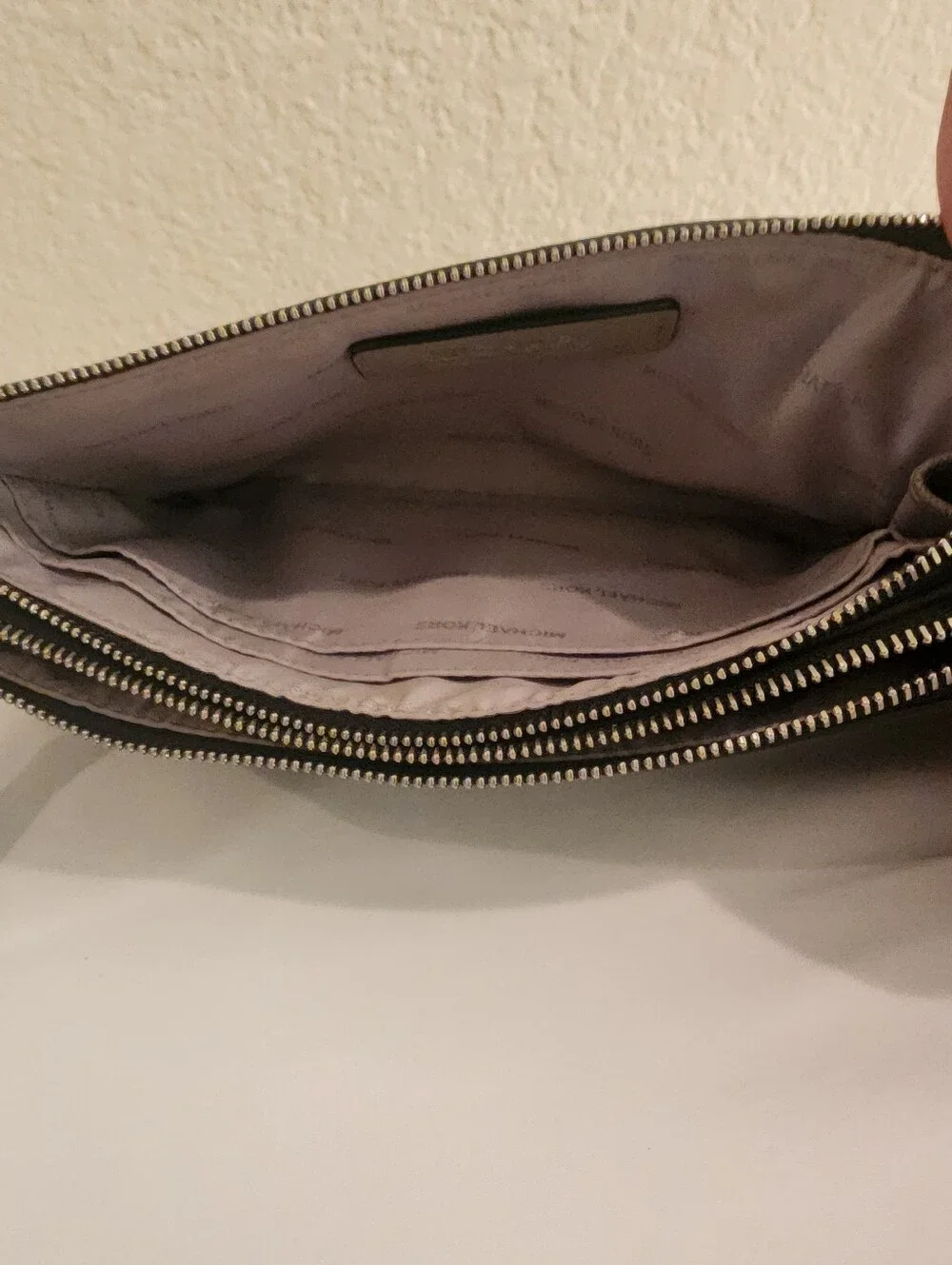 MICHAEL Michael Kors Bedford Large Double-Zip Wristlet   Black/Grey